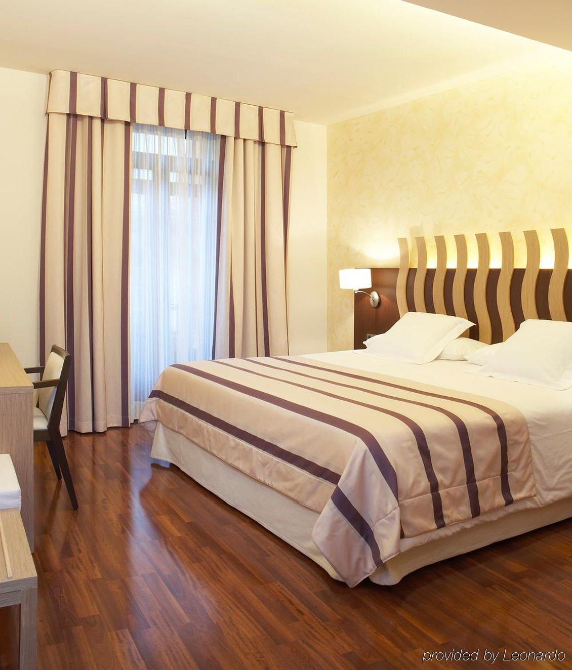 Hotel Duran Figueres  Pokoj fotografie